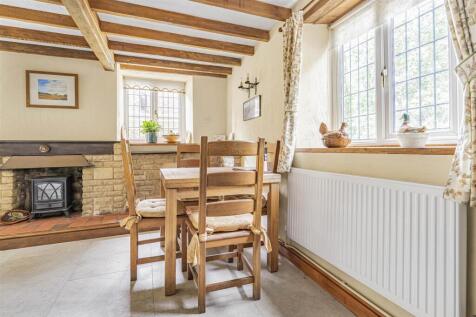 Vale Cottage, 4 Butchers Lane, Pattishall (6).JPG