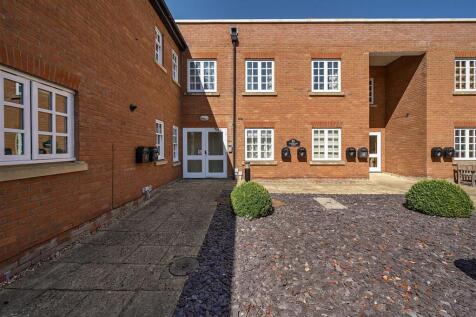69 Reffield Close