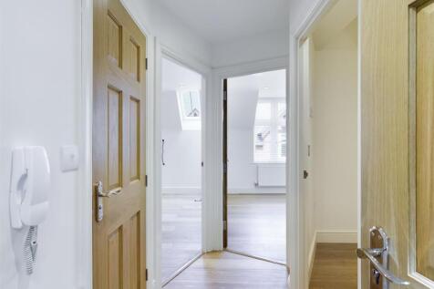 12 Whittons Lane - Hallway.jpg