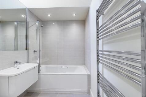 12 Whittons Lane - Bathroom.jpg