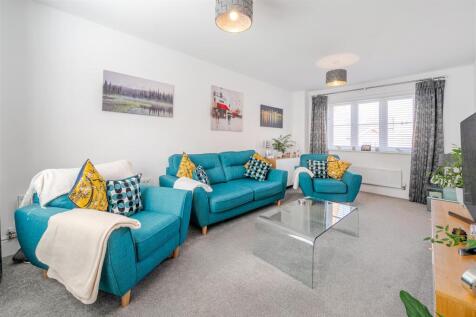 5 Plantation Lane, Towcester