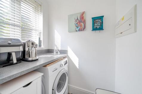 5 Plantation Lane, Towcester