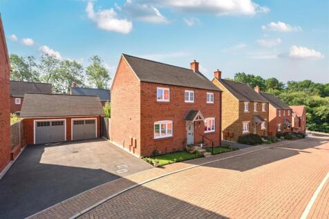 5 Plantation Lane, Towcester