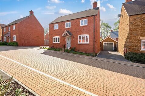 5 Plantation Lane, Towcester