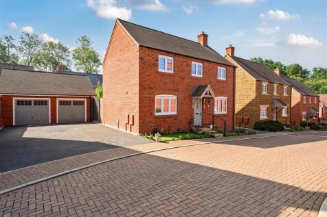 5 Plantation Lane, Towcester