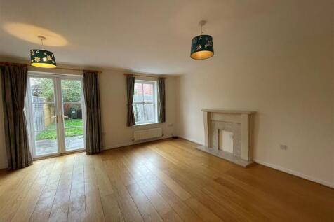 4 Baines Close - Living Room.jpg