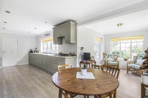 Penmere, 9 St. Marys Court, Gayton (45).JPG