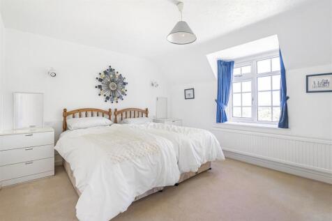 Penmere, 9 St. Marys Court, Gayton (13).JPG