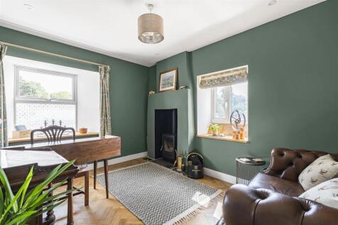 1 Kings Lane, Pury End