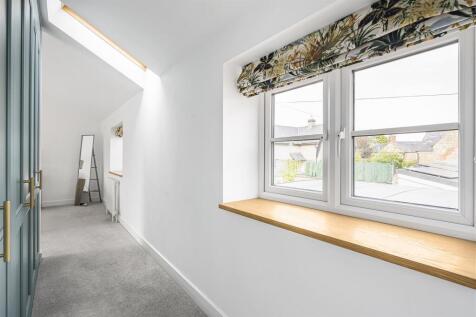 1 Kings Lane, Pury End