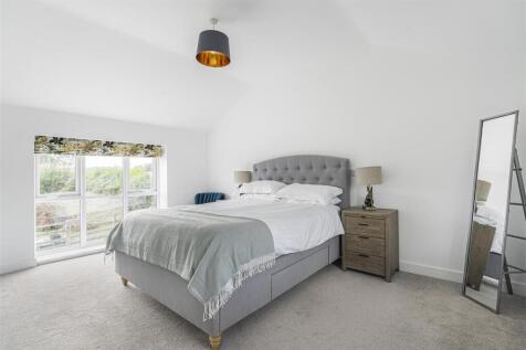 1 Kings Lane, Pury End