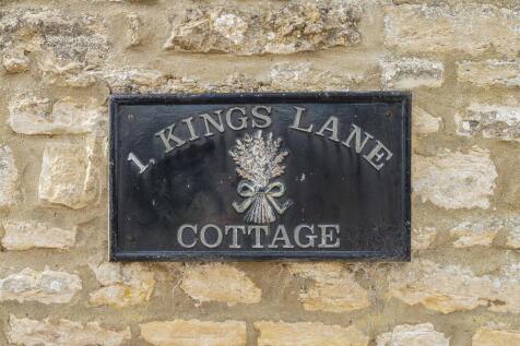 1 Kings Lane, Pury End