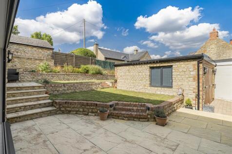 1 Kings Lane, Pury End