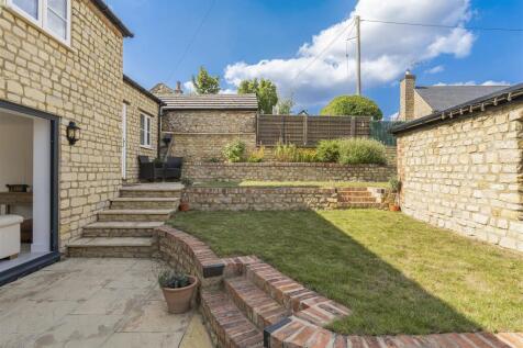 1 Kings Lane, Pury End