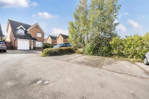 26 Kestrel Crescent, Brackley (11).jpg