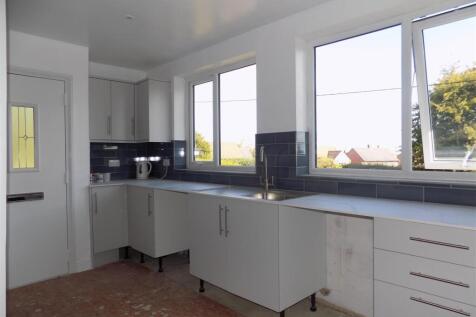 16 School Road - Kitchen (1).JPG