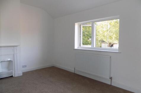 16 School Road - Bed 1.JPG