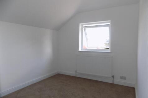 16 School Road - Bed 3.JPG