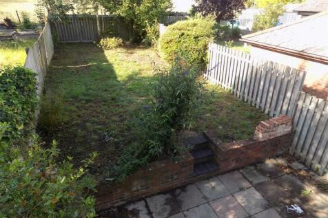 16 School Road - Garden 1.JPG
