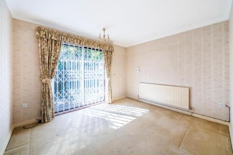 12 The Beeches, Pattishall (13).jpg