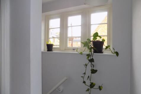 Mount Cottage - Landing.JPG