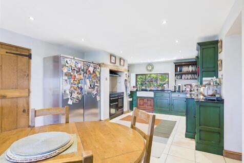 Kitchen - Farmhouse.jpg