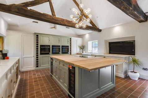 Lower End Farmhouse, 10 High Street South, Tiffiel