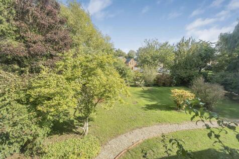 Lower End Farmhouse, 10 High Street South, Tiffiel