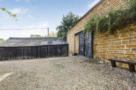 Lower End Farmhouse, 10 High Street South, Tiffiel