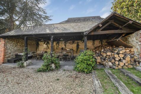 Lower End Farmhouse, 10 High Street South, Tiffiel