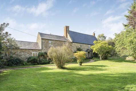 Lower End Farmhouse, 10 High Street South, Tiffiel