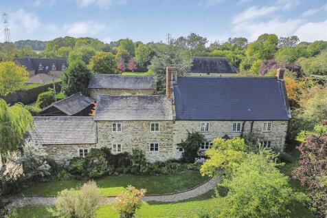 Lower End Farmhouse, 10 High Street South, Tiffiel