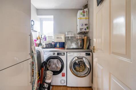 4 Acorn Way, Silverstone