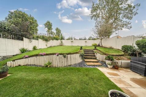 4 Acorn Way, Silverstone