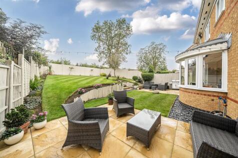 4 Acorn Way, Silverstone