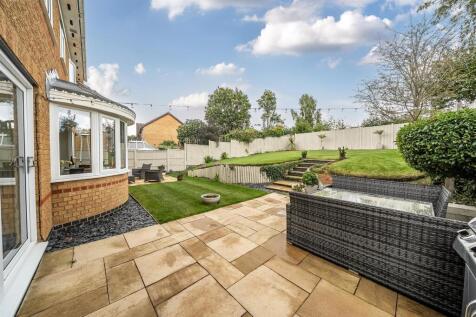 4 Acorn Way, Silverstone