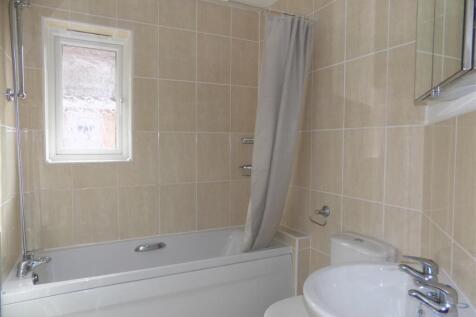 91 Alchester Court - Bathroom.JPG