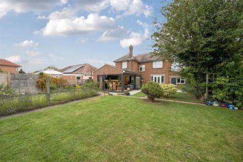22 Stratford Road, Roade