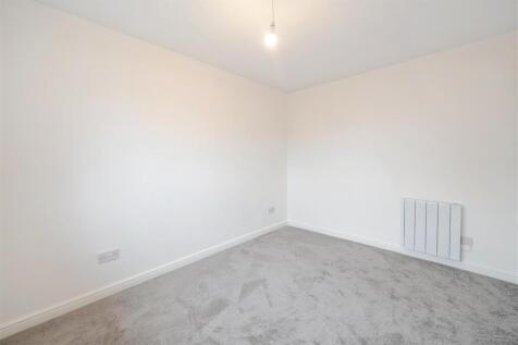 Flat 3, Islington Court, Towcester (11).jpg