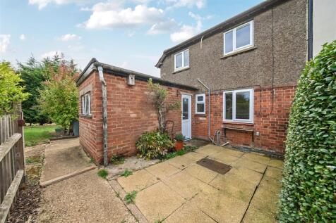 67 Main Road, Shutlanger