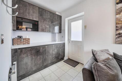 18 Ratcliffe Close, Old Stratford (2).jpg