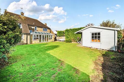 60a Careys Road, Pury End (4).jpg