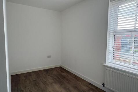 Flat 25 Long Morris - Bed 2.jpg