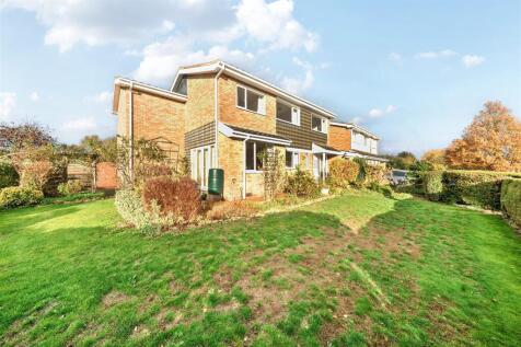 1 Bradden Way, Greens Norton (22).jpg