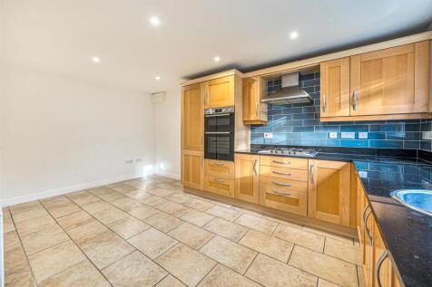 6 The Old Woodyard, Silverstone (10).jpg