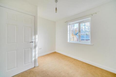 6 The Old Woodyard, Silverstone (21).jpg