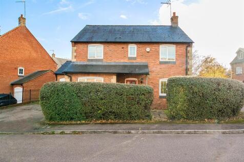 6 The Old Woodyard, Silverstone (1).jpg