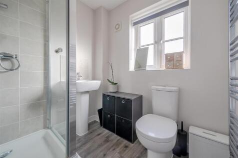 7 Catterick Way, Towcester (22).jpg