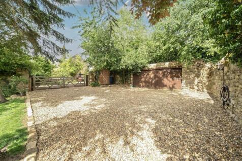 Cliff Hill Farm, 4 Northampton Road, Blisworth (19