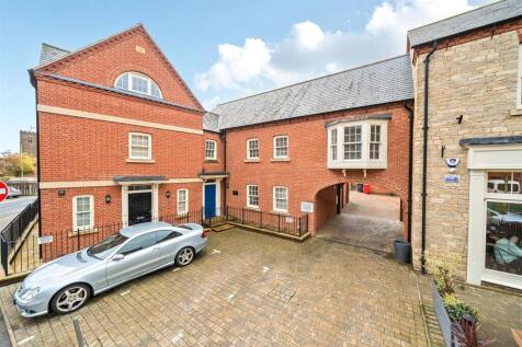 Archway House, 31 Moat Lane, Towcester (e).jpg